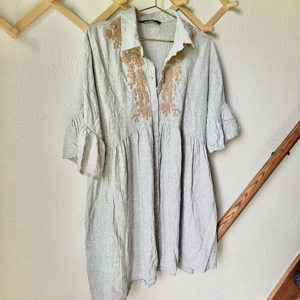 ✨S O L D✨Zara cotton grey with brown embroidery dress size large